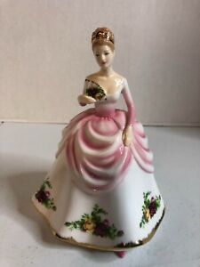 Royal Doulton Pretty Ladies with Love HN5064 672/1000 Figurine Very Rare.