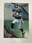 1997 Bowman's Best Atomic Refractor Ike Hilliard auto #121 Rookie RC