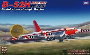 Collect UA72208 1/72 B-52H early type Stratofortress strategic Bomber limit Ver