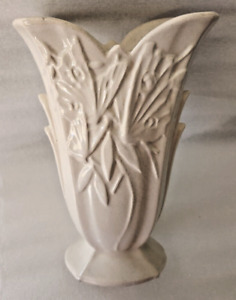 Vintage Original Nelson McCoy Butterfly White Vase 9