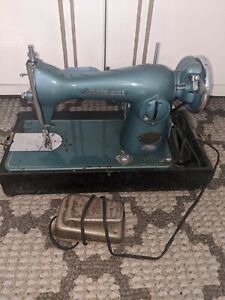 Vintage Super Deluxe Precision Sewing Machine Teal