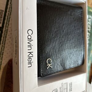 Calvin Klein Men's RFID Leather Extra Capacity Slimfold Wallet Black