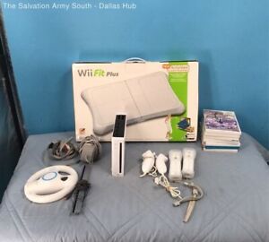 Nintendo Wii Lot w/7 Games, 2 Controllers, Nunchucks & Wii Fit Board - Tested