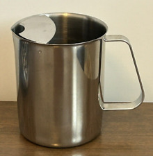 VOLLRATH STAINLESS STEEL 2 QUART METAL PITCHER WITH ICE GUARD #81120