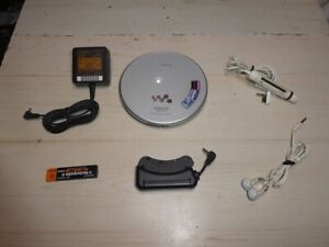 SONY CD Walkman Bundle D-NE730 Battery case/Remote control/AC adapter Japan Used
