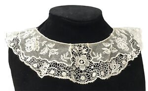Antique Victorian Womens Bedfordshire Brussells Lace Bertha Collar
