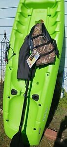 Kayak-Lifetime Hydros -Sit On Top -Fun In The Sun -Paddle And Jacket Included