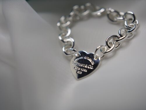 Authentic Tiffany & Co. Return To Center Medium Heart Link Bracelet 7.5”