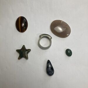 Mixed lot of natural semiprecious Gemstones, With Tiger Eye, Jade, Jade Ring