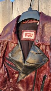 Levis Women's Leather Jacket Vintage.
