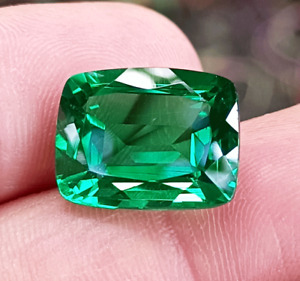 Flawless Natural 12 Ct Green Emerald Cushion Cut Loose Gemstone