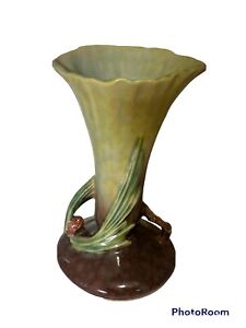 New ListingRoseville Pine Cone 1948 Vintage Art Pottery Green Vase 283-8