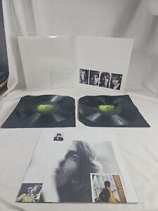 New ListingThe Beatles - White Album vinyl - 2009 Remaster- Beautoufk Condition - Rare!