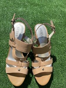 GUESS- Women WEDGE Open Toe Shoes - BROWN LEATHER - Size 9M -Very Good Condition