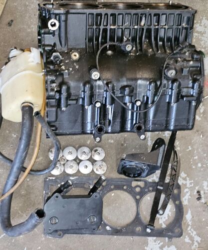 Sea Doo 03-05 GTX WAKE STD 155 engine block crank case cases cylinder RXT 215