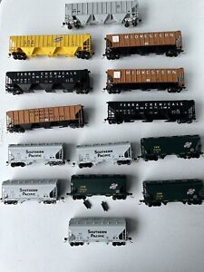 Lot Of 14 Ho Scale Covered Hoppers Various Road Names And Brands