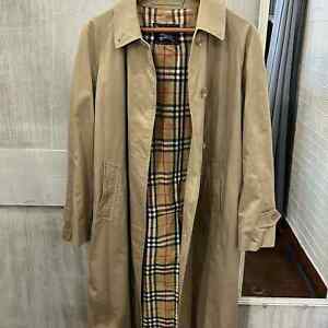 Women’s Burberry Trench Coat 16 L  pre owned but looks brand new.