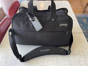 Black Travelpro Platinum II Cargo Duffle Bag Detachable Adjust. Shoulder Strap