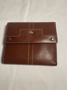 Etienne Aigner Brown Bifold  Wallet Change Compartment Gold Accents And Stitches