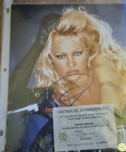 Pamela Anderson signed 8 x 10