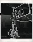 1969 Press Photo Comedian Soupy Sales Dunking a Basketball - hcp85162