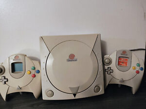SEGA Dreamcast HKT-3020-2 OEM Controllers, VMU, Game, Memory Cards
