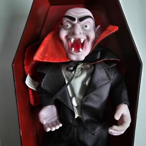 Dracula In Coffin Animated Halloween 2006 PAC Eyes Light Spooky sound activate