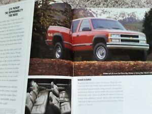 1999 Chevrolet Trucks Original Dealership Sales Brochure