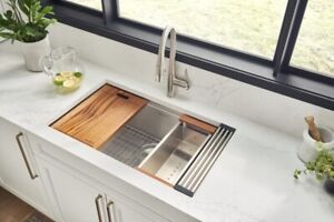 Ruvati 32-inch Workstation Undermount Single Bowl Kitchen Sink - RVH8301