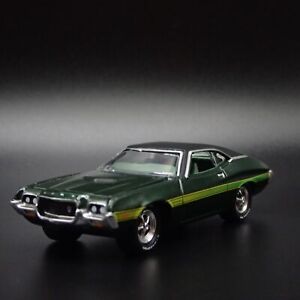 1972 72 FORD GRAN TORINO SPORT CLINT EASTWOOD MOVIE 1:64 SCALE DIECAST MODEL CAR