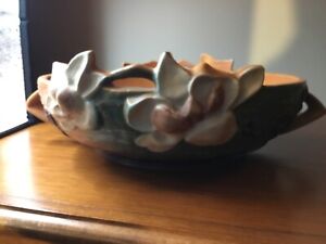Roseville vintage genuine Magnolia bowl.  Mid Century Classic.