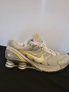 Nike Shox Livestrong Women Running Shoes Size 7.5 Gray White 318309-011 Sneakers