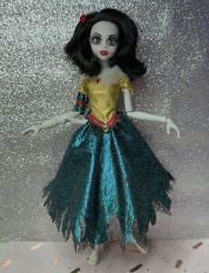 Once Upon a Zombie Snow White Doll Wowwee