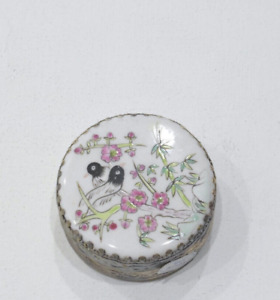 Chinese Porcelain Round Pink White Floral Bird Box with Mirror