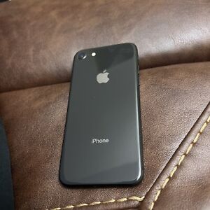 Apple iPhone 8 - 64GB - Space Gray (Unlocked) A1863 GSM