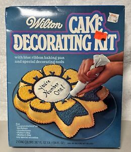 Vintage Wilton Blue Ribbon Cake Decorating Kit  Foil Pan In Box New
