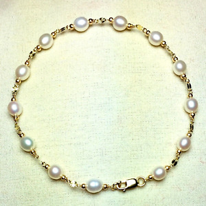14k solid y/gold natural freshwater white Pearl bracelet 7 1/2 inches