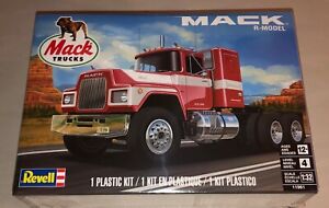 Revell Mack R Model Truck 1:32 scale model car kit 11961