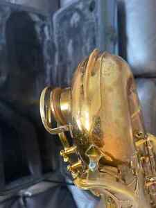 king zephyr tenor saxophone The serial number is 319,xxx
