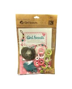 New K & CO Company Girl Scouts Wood Bead Bracelet Kit 552 NIP 44 Pieces