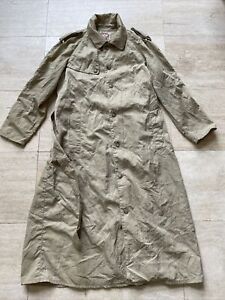 VTG BANANA REPUBLIC Men Size Small Khaki Tan 100% Nylon Long Trench Coat
