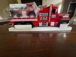 Hess 2015 Fire Truck and Ladder Rescue NIB
