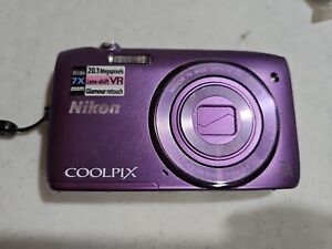 Nikon COOLPIX S3500 Digital Camera Purple - 20.1MP/ HD - Excellent Condition