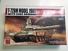 MODELCOLLECT 1:72 UA72066 T-72BM MODEL 1989 WITH CAGE ARMOUR