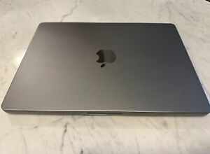 New ListingApple MacBook Pro 14