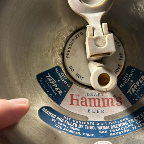 New ListingVINTAGE HAMM'S MINI KEG 2 1/4 GALLON BEER TAPPER aluminum keg