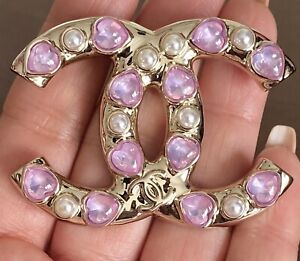 CHANEL CC Pearl Crystal Large Brooch / D196-2474