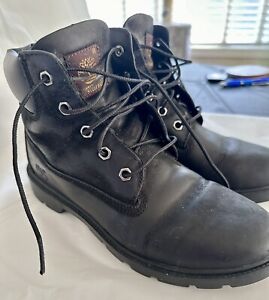 boys size 6 black timberland boots/women’s Size 8