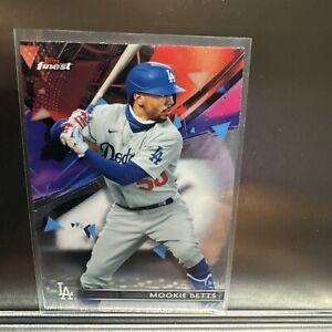 New Listing2021 Topps Finest - Refractor #68 Mookie Betts