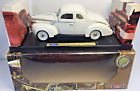 MOTOR MAX 1/18TH SCALE 1940 FORD COUPE!!! WHITE WITH WHITE!!! 73108